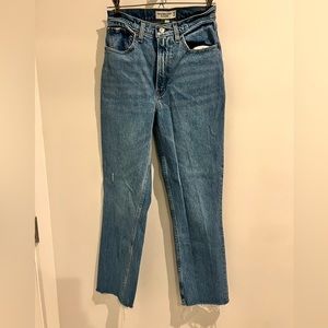 Abercrombie & Fitch The 90’s Straight Ultra High Rise Jean